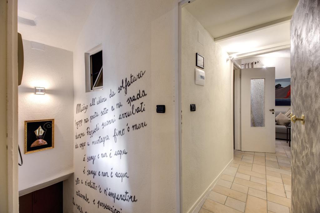 Vico Street Apartment เนเปิลส์ ห้อง รูปภาพ